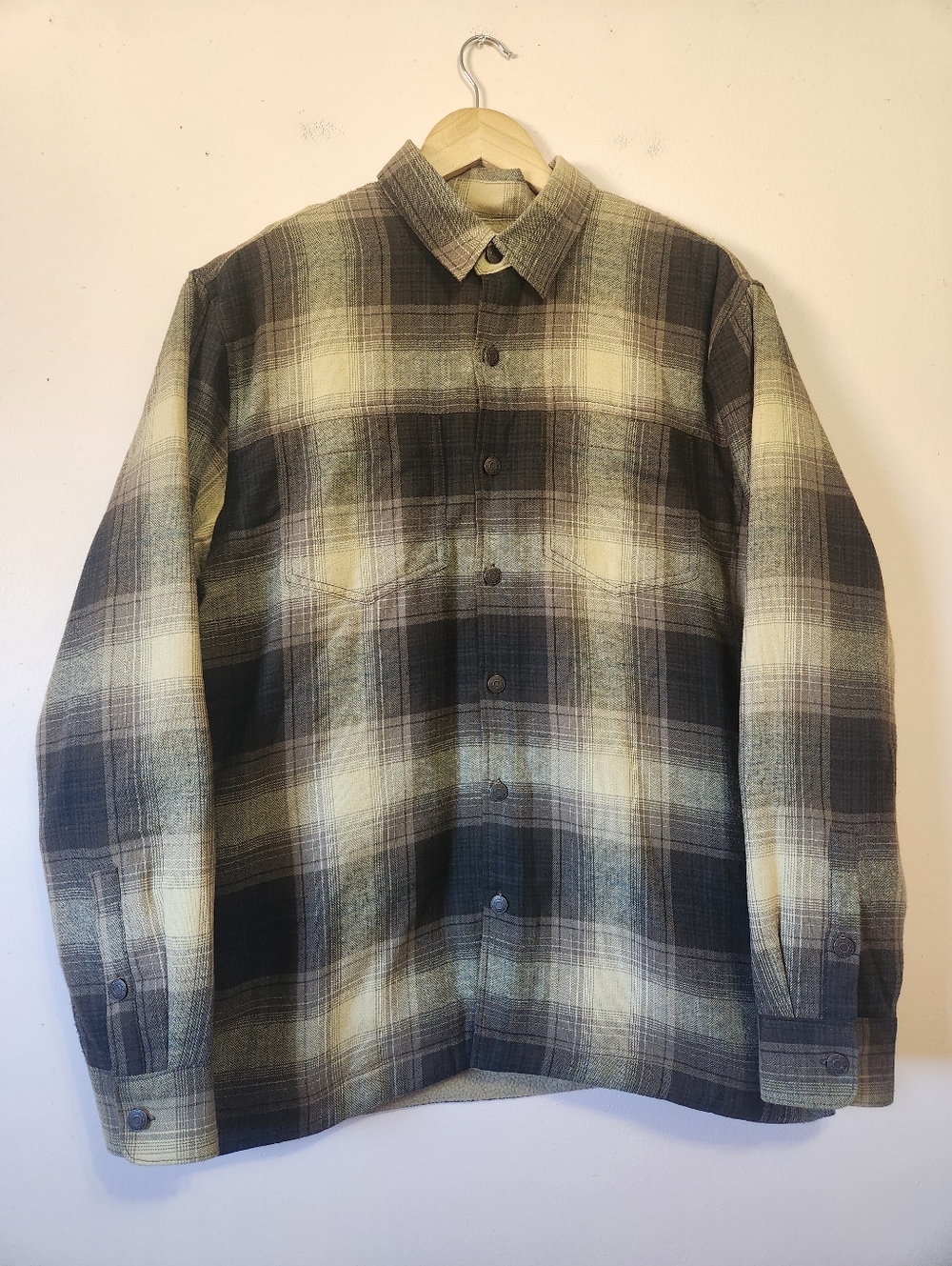 Wrangler Mens Long Sleeve Sherpa Lined Heavyweight Shirt Jacket Plaid Size M EUC